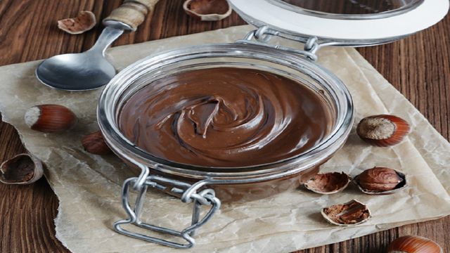 طريقة صوص الشوكولاتة النوتيلا لتحضير البان الكيك