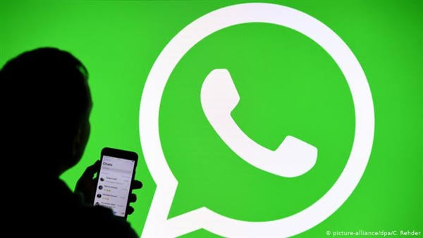 تحذير من Whatsapp بوقف الخدمة