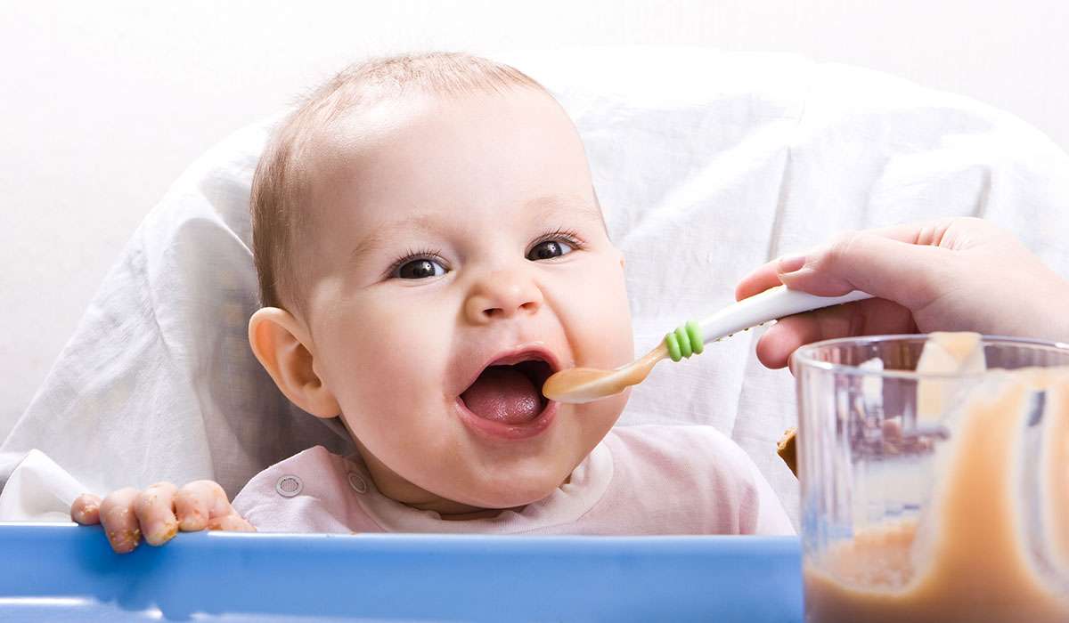 إدخال الطعام للرضيع .. نصائح حول التغذية السليمة للطفل