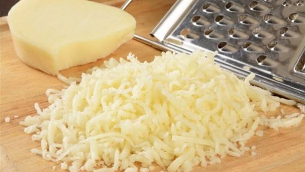 طريقة عمل الجبنة الموتزريلا المطاطية أوعي تشتري الموتزريلا من المحلات