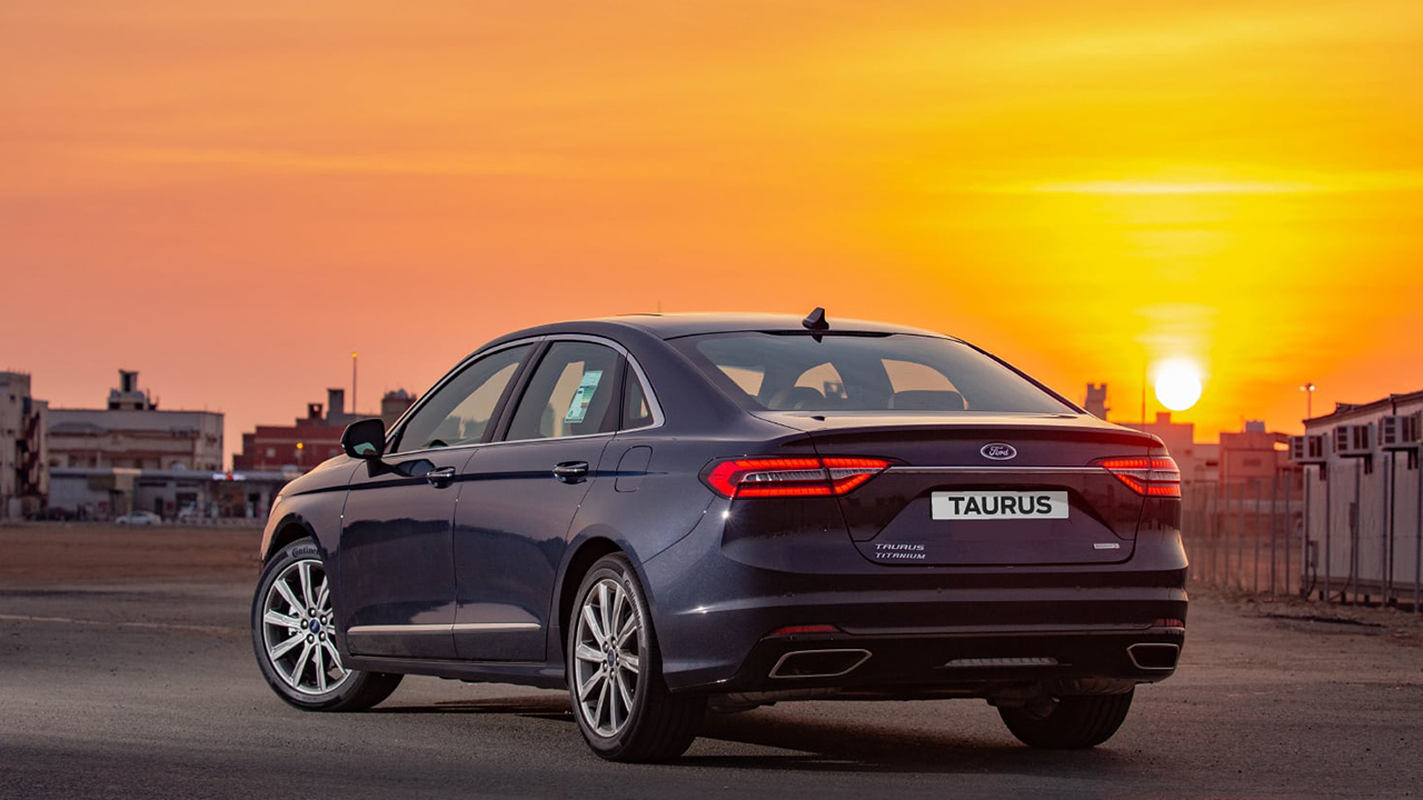 سعر سيارة Ford Taurus 2022 في السعودية