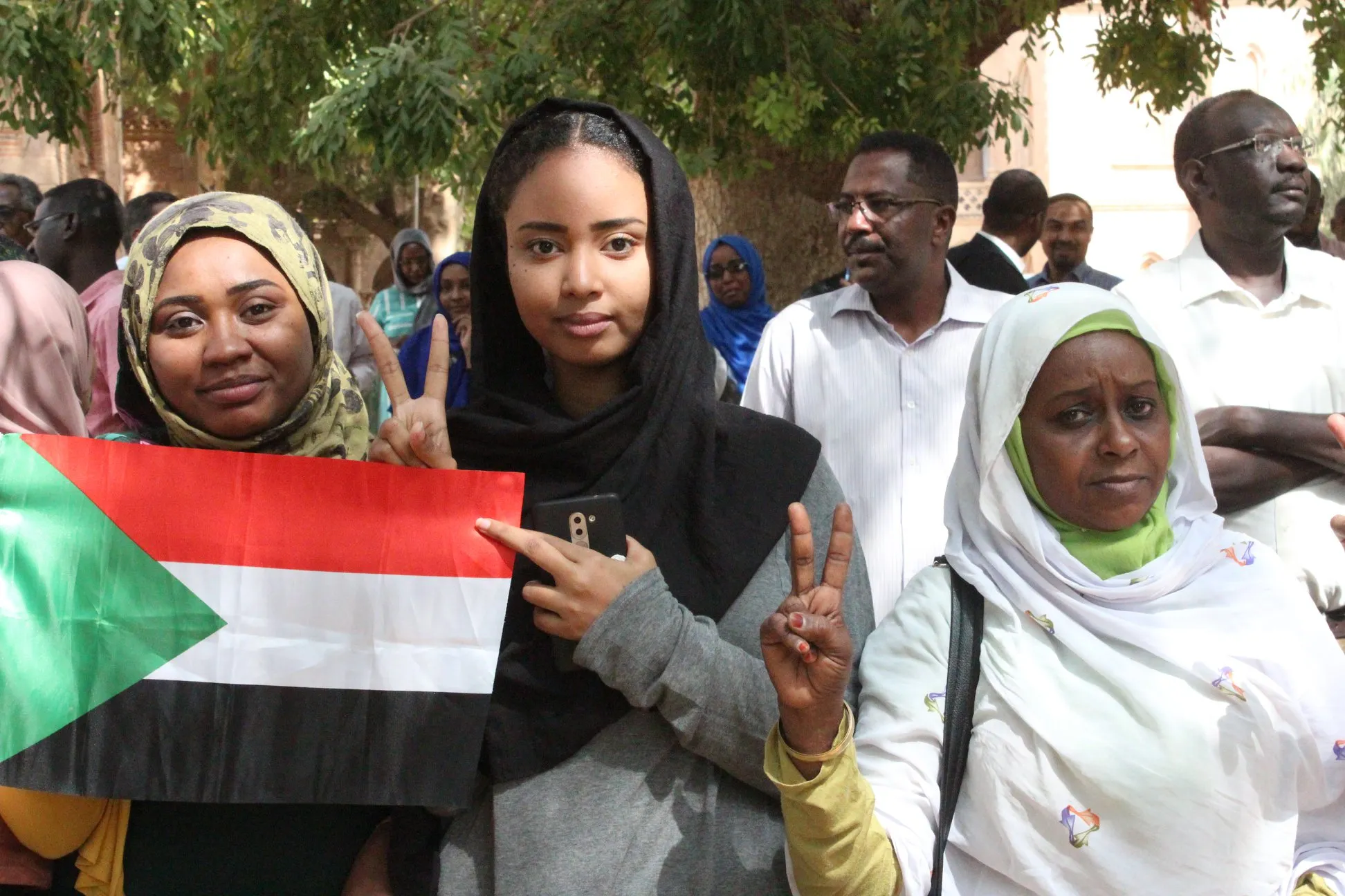 ظهرت الآن نتيجة القبول للجامعات السودانية 2021/2022 عبر موقع وزارة التعليم العالي والبحث العلمي admission.gov.sd