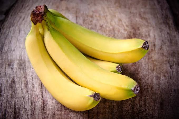 كارثة إذا كنت تتناول تلك الأطعمة الـ3 بجانب الموز خبراء التغذية يحذرون من خطورة هذه المشكلة