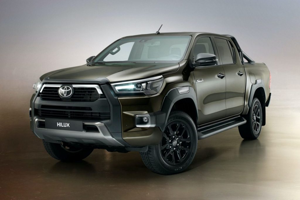 ووحش السيارات الشعبية..سيارة Toyota Hiluxتويوتا هيلوكس 2022