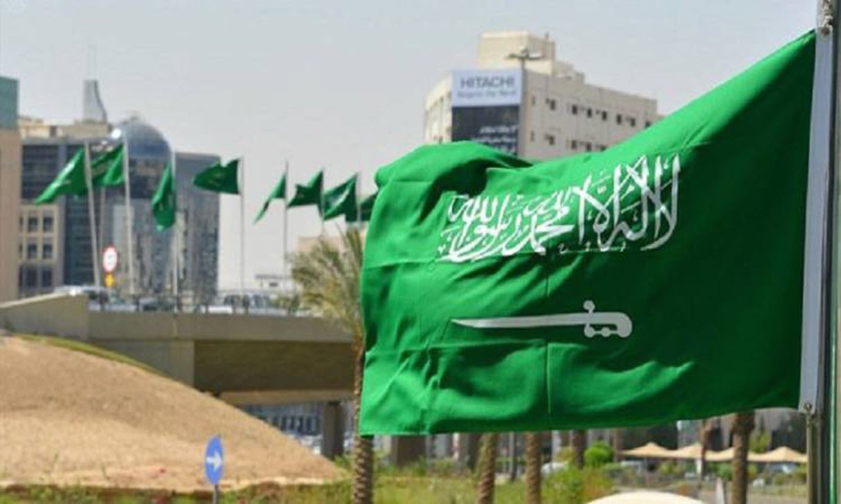 السعودية تعلن الغاء التباعد في الحرمين الشريفين والمساجد والجوامع وترفع قيود القدوم المباشر للمملكة