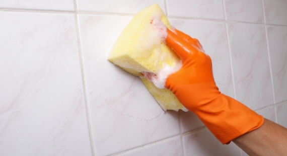 تنظيف الحمام من الرواسب والاصفرار والقضاء على دهون سيراميك المطبخ بأبسط المكونات