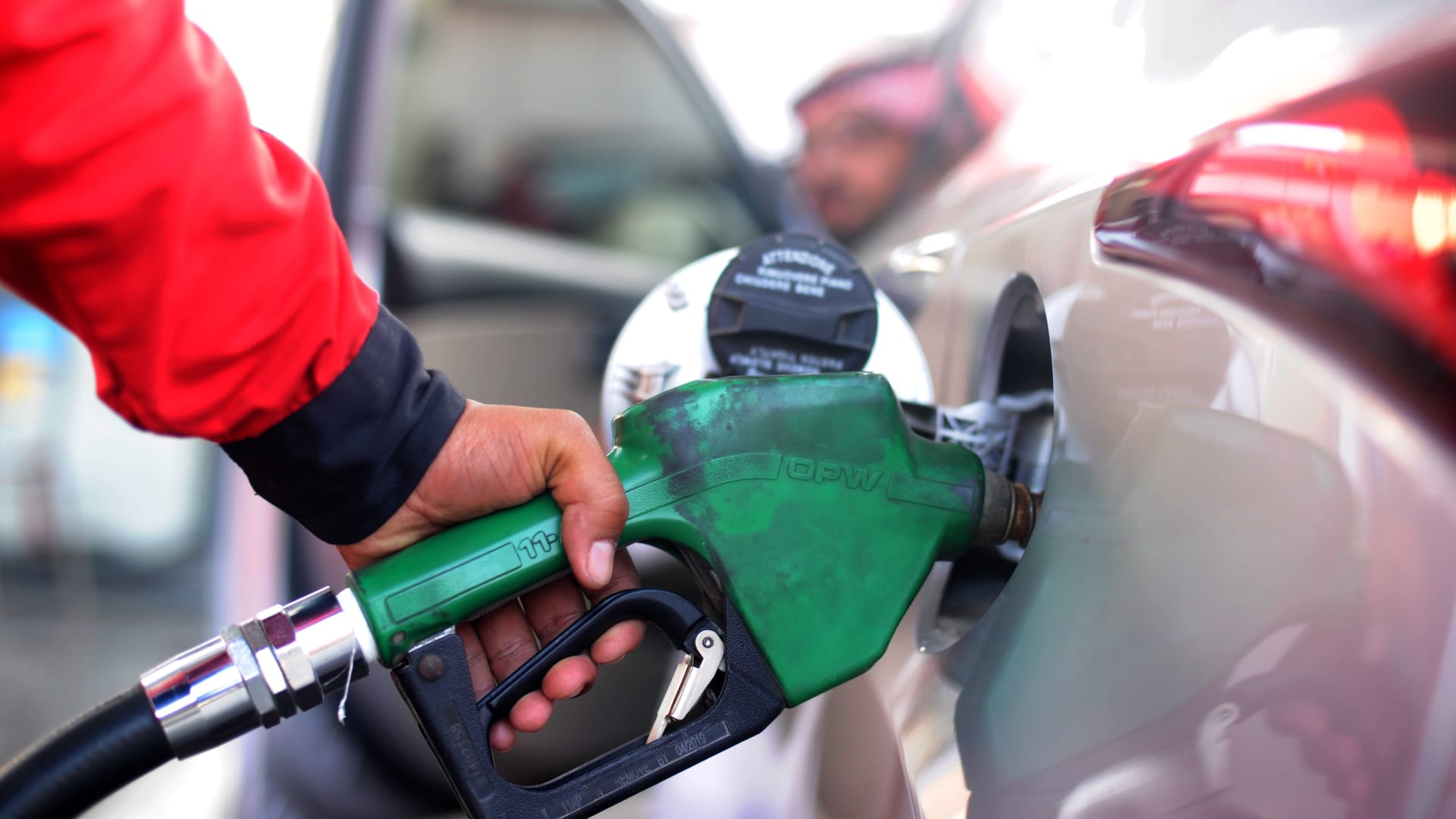“الان” أسعار البنزين في السعودية لشهر ابريل 2022 الجديدة المعلنة من ارامكو اليوم الاثنين 11/4/2022 بنزين 91 و95
