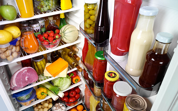 الطريقة الصحيحة لترتيب الطعام في الثلاجة حتى لا يفسد