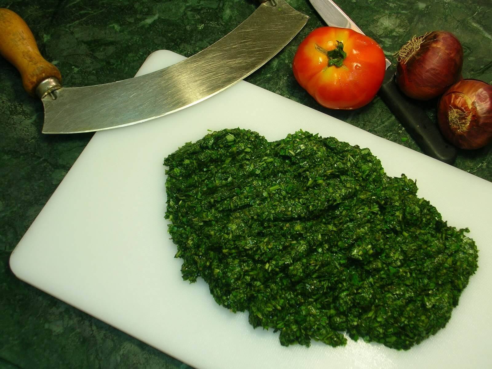 طريقة تفريز الملوخية بدون ما تغير طعمها وهتفضل خضراء زي الملوخية الطازجة