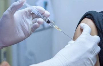 الصحة السعودية تكشف الفئات اللازم حصولها على لقاح الإنفلونزا الموسمية والإسراع في تلقي الجرعات