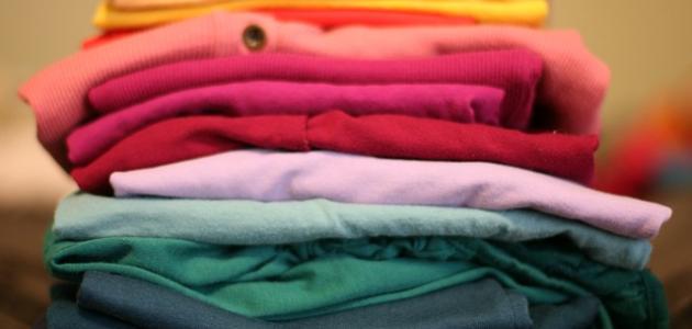 “ألوان زاهية ونظافة مضمونة: دليلك لغسل الملابس القطنية الملونة بطرق مبتكرة وفعالة”