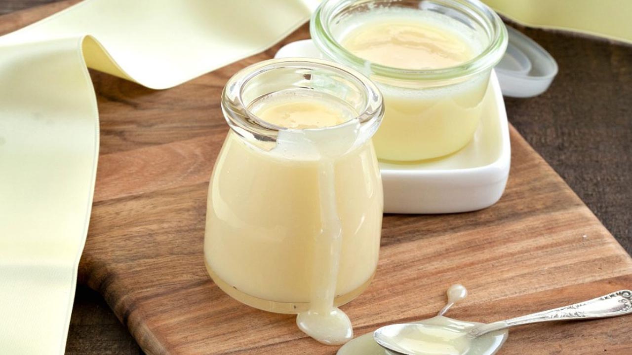 طريقة عمل الحليب المكثف المحلى في المنزل بوصفة سهلة وسريعة